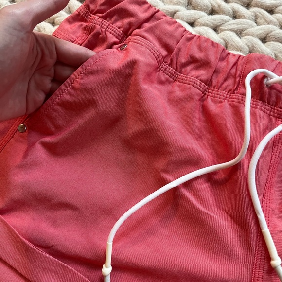 LULULEMON | Shorts - Picture 4 of 4